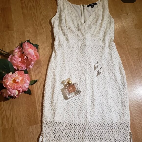 Gorgeous ivory lace maxi dress. - Picture 4 of 11